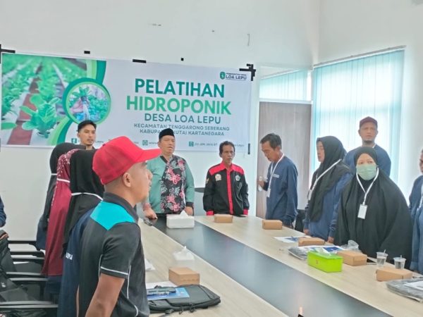 Pelatihan Hidroponik Desa Loa Lepu Kec.Tenggarong Seberang